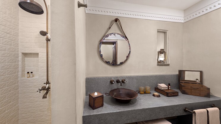 Al Seef Heritage Hotel Dubai, Curio Collection by Hilton